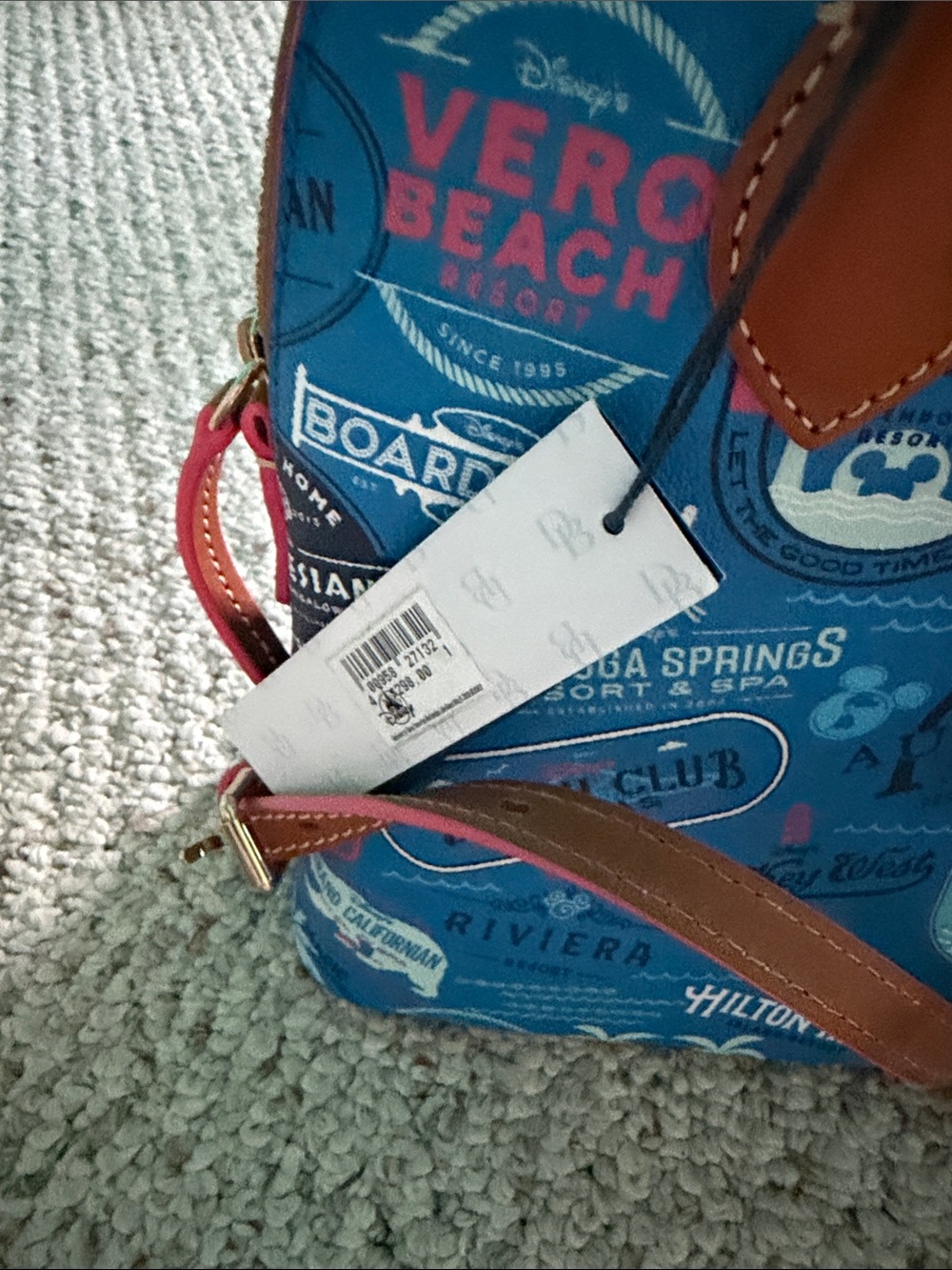 Dooney & Bourke Disney Vacation Club Workd of Treasures - Picture 8 of 10